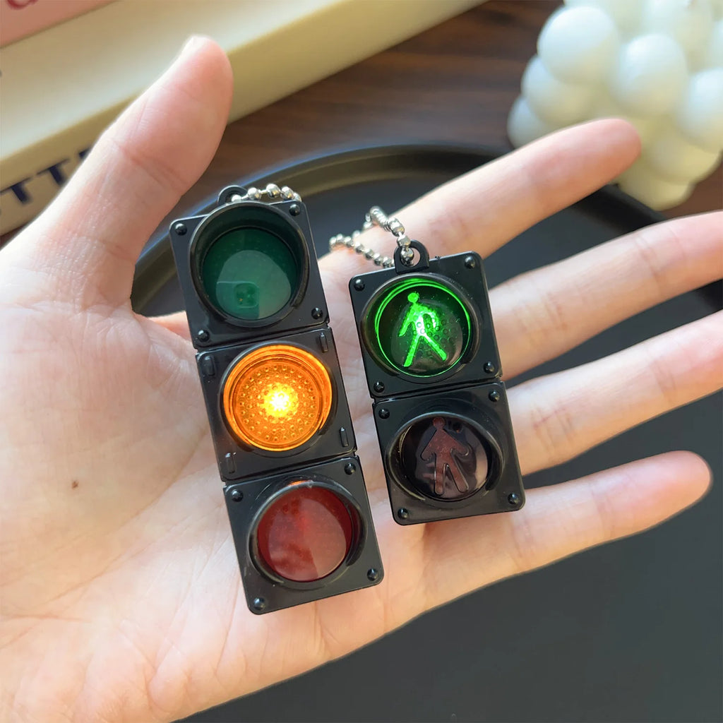 1/2Pcs Simulation Electronic Traffic Light Keychain Pendant Mini Pedestrian Light LED Light-emitting