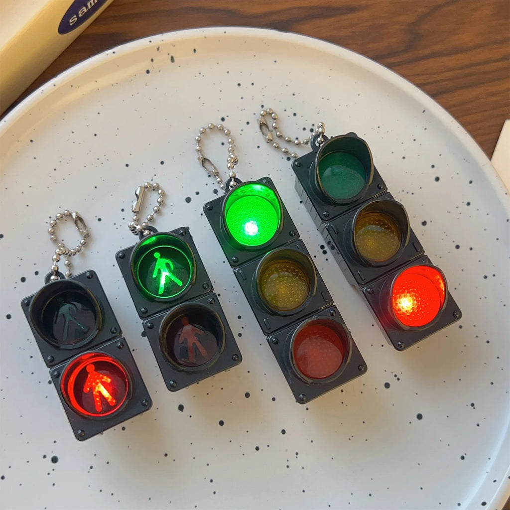 1/2Pcs Simulation Electronic Traffic Light Keychain Pendant Mini Pedestrian Light LED Light-emitting